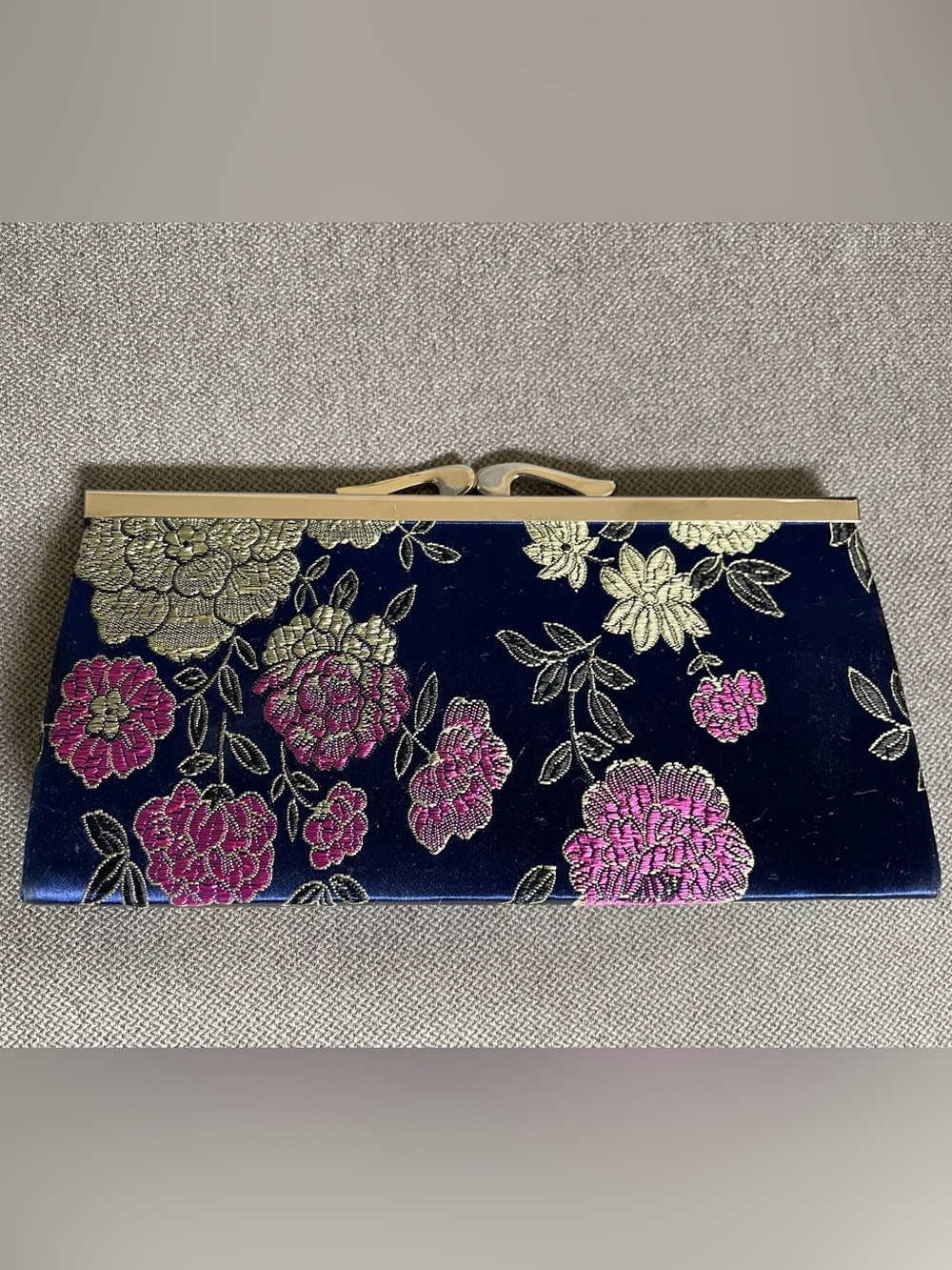Floral clutch purse